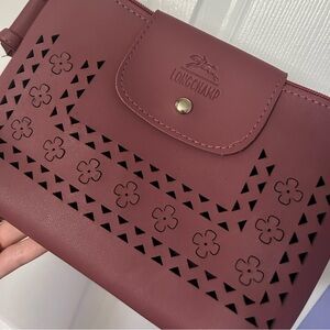 Vintage Lonchamp crossbody bag. Genuine leather very gently worn.